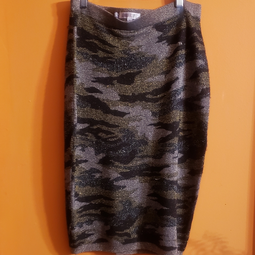 Spandex Camouflage knit pencil skirt